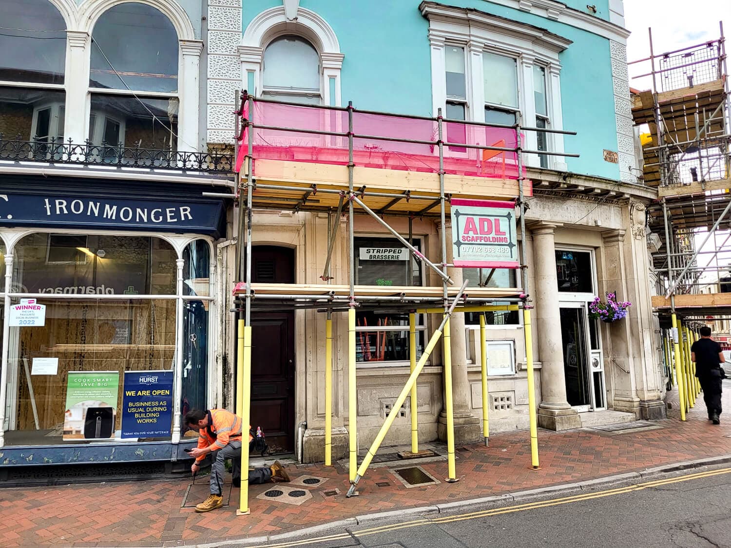 ADL Scaffolding erected on a town centre commercial building in Newport, Isle of Wight